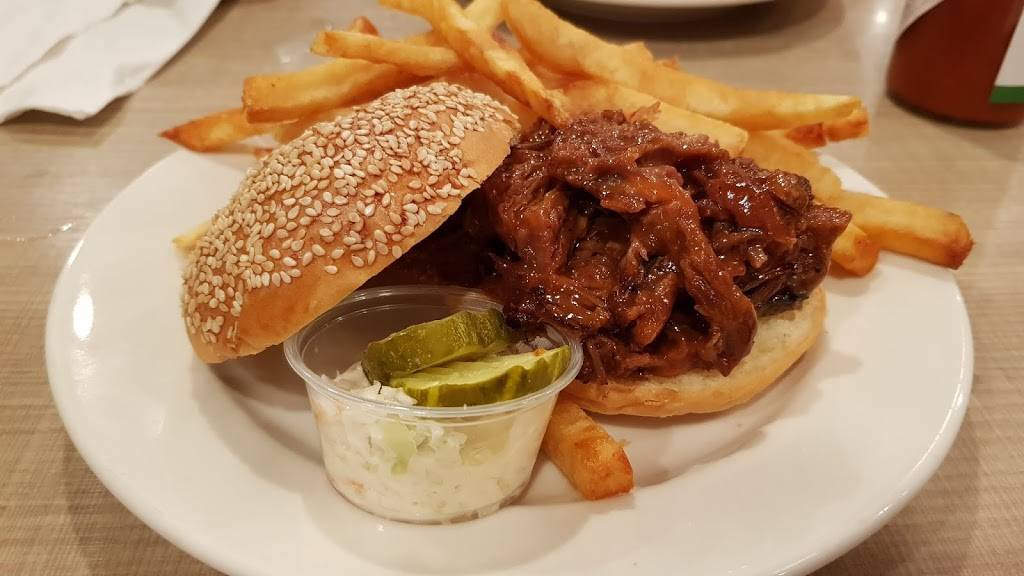 Lou Mitchells | restaurant | 565 W Jackson Blvd, Chicago, IL 60661, USA | 3129393111 OR +1 312-939-3111