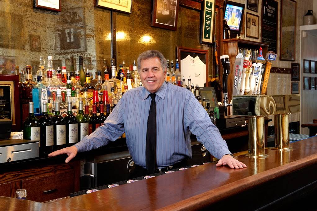 Finnegans | restaurant | 5 Wall St, Huntington, NY 11743, USA | 6314239696 OR +1 631-423-9696