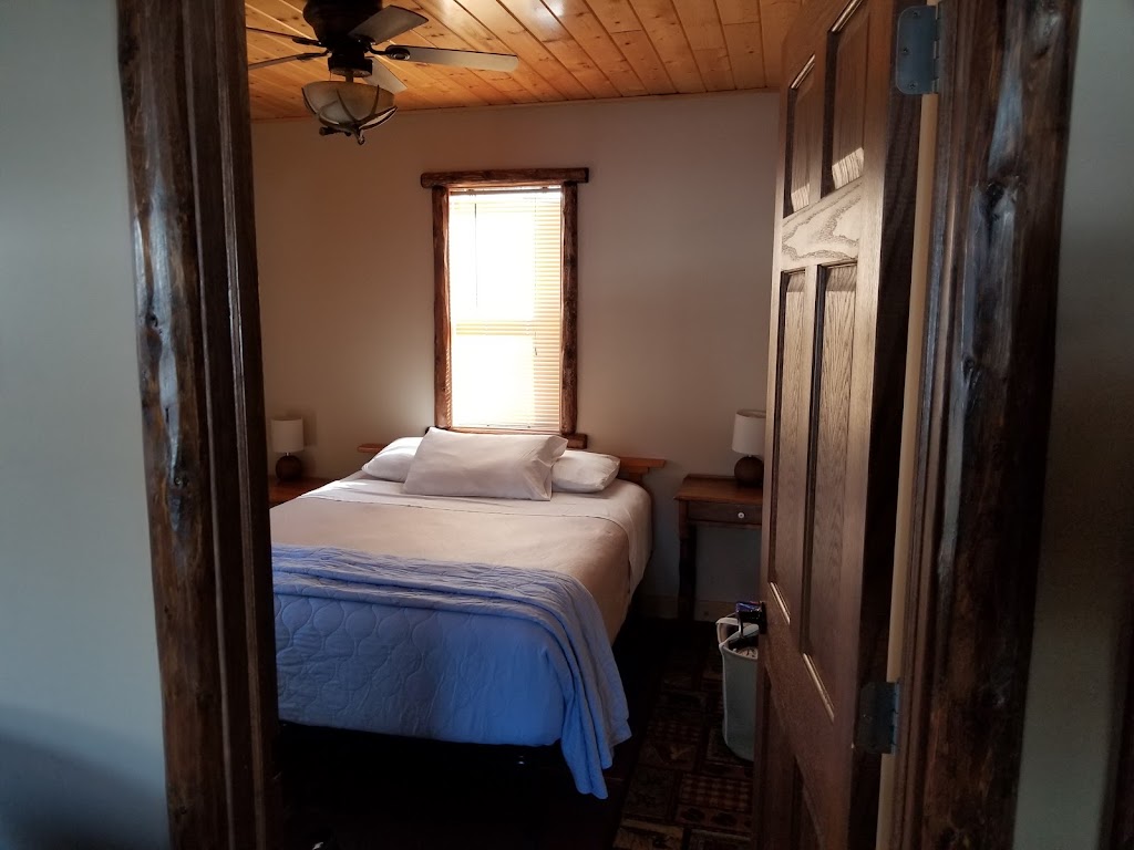 Moose Jaw Lodge & Resort | restaurant | W770 Wind Song Ln, Park Falls, WI 54552, USA | 7157621463 OR +1 715-762-1463