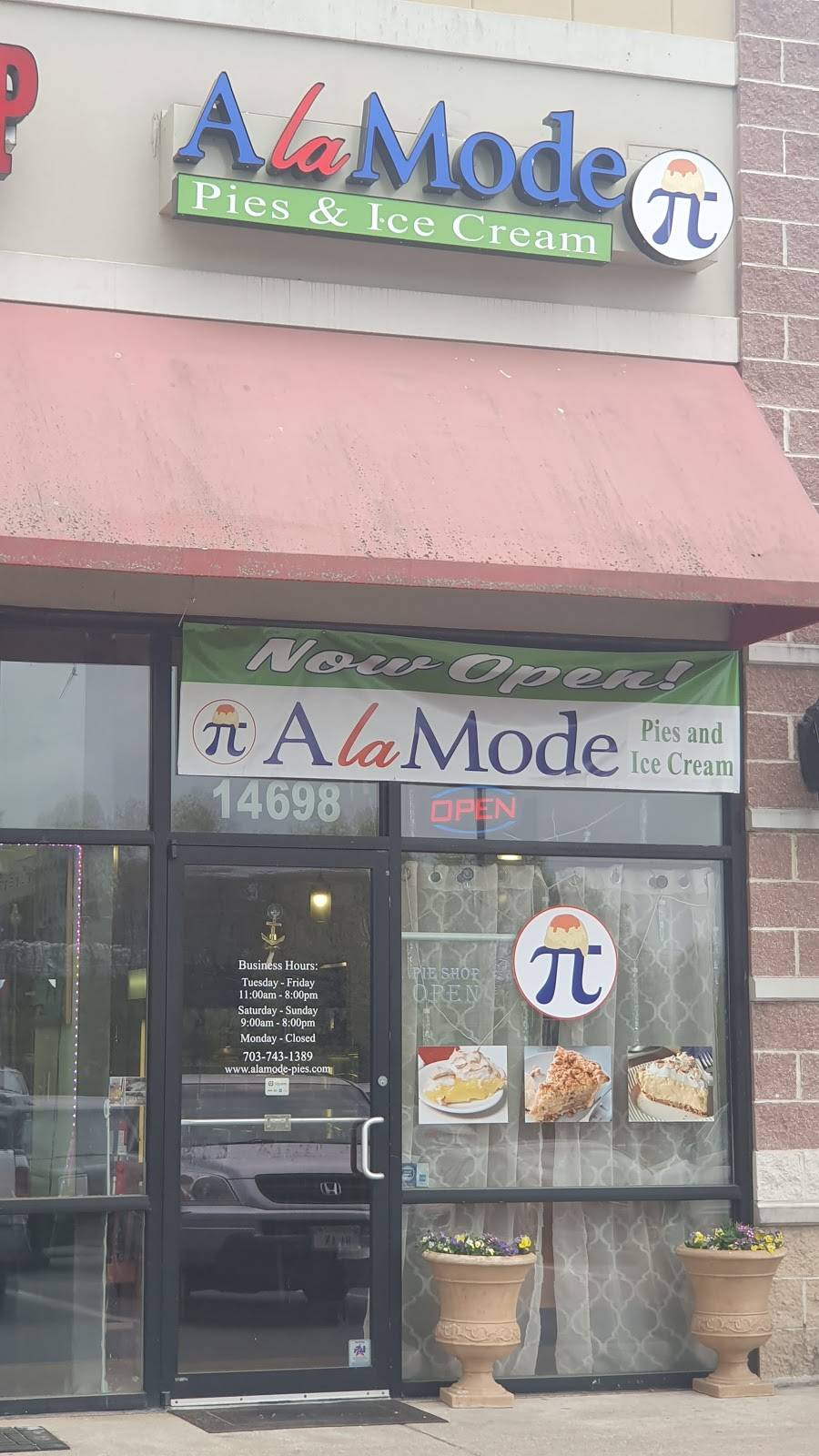 A la mode Pies and Ice Cream | restaurant | 14698 Lee Hwy, Gainesville, VA 20155, USA | 7037431389 OR +1 703-743-1389