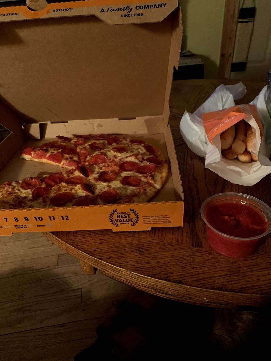 Little Caesars Pizza | meal takeaway | 306 W Main St, Watertown, WI 53094, USA | 9202610600 OR +1 920-261-0600