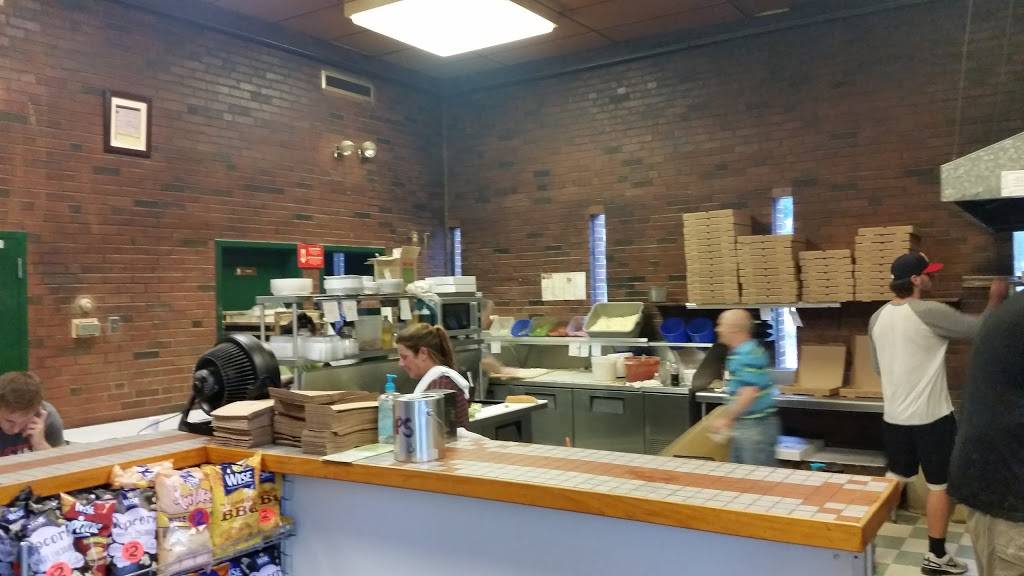 Italian Friendly Pizza-Grinder | restaurant | 274 Westfield Rd, Holyoke, MA 01040, USA | 4135331555 OR +1 413-533-1555