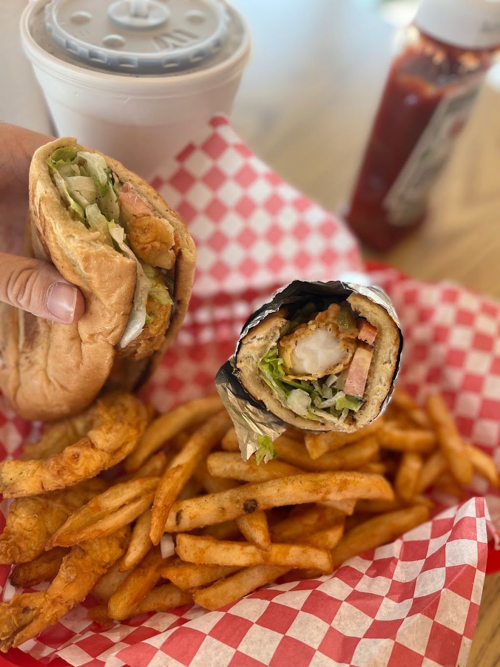 Sams Southern Eatery | restaurant | 2223 N Lorraine St, Hutchinson, KS 67502, USA | 6208885295 OR +1 620-888-5295