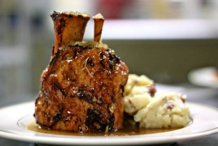 LouRedas An American Table | restaurant | 3646 Sunset Ave #122, Rocky Mount, NC 27804, USA | 2524435188 OR +1 252-443-5188