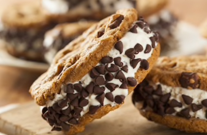 Cookies and Creme Jax Beach | bakery | 241 13th Ave N, Jacksonville Beach, FL 32250, USA | 9042012566 OR +1 904-201-2566