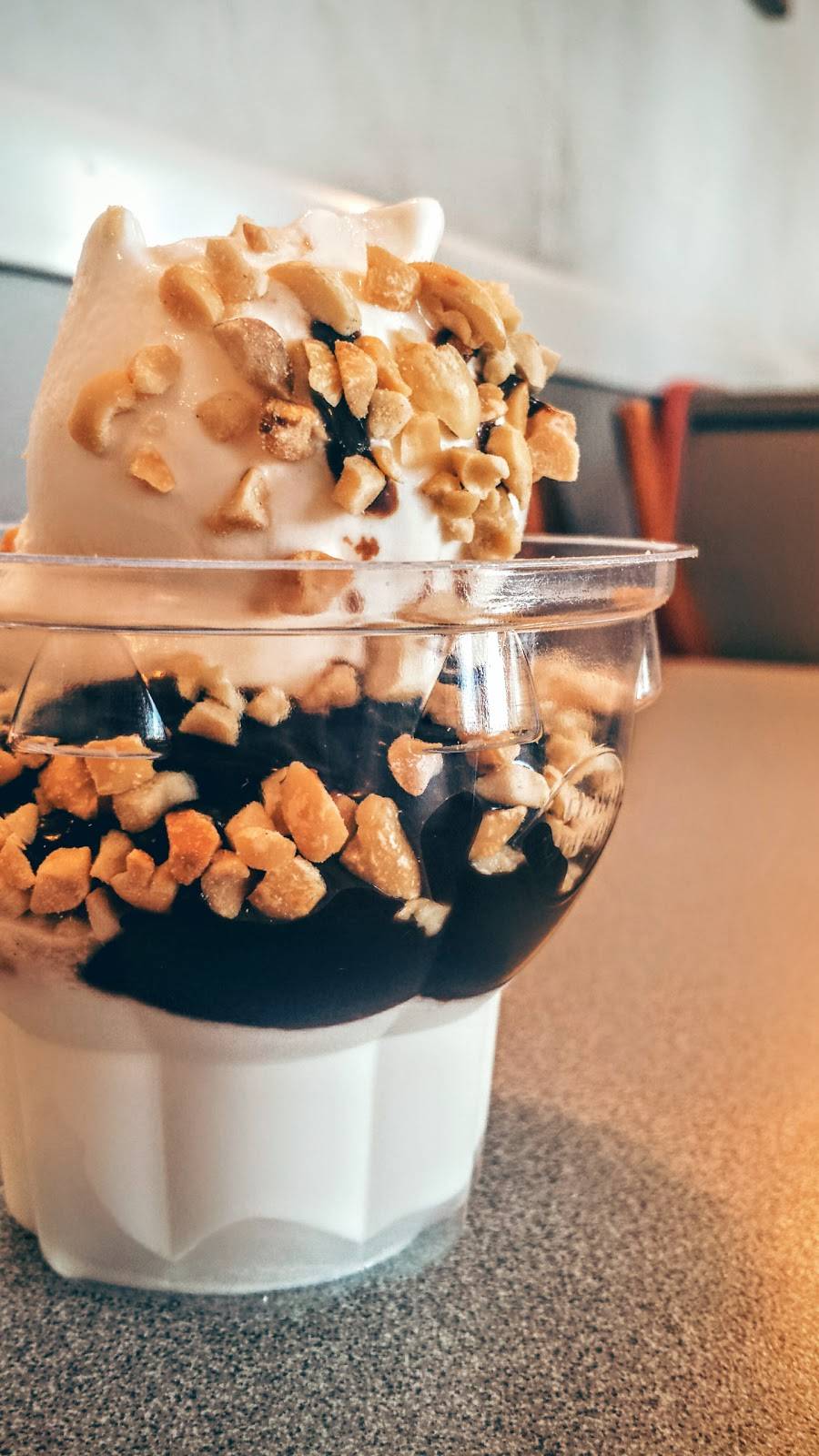 Dairy Queen | restaurant | 3900 Main St, Hilliard, OH 43026, USA | 6148764102 OR +1 614-876-4102