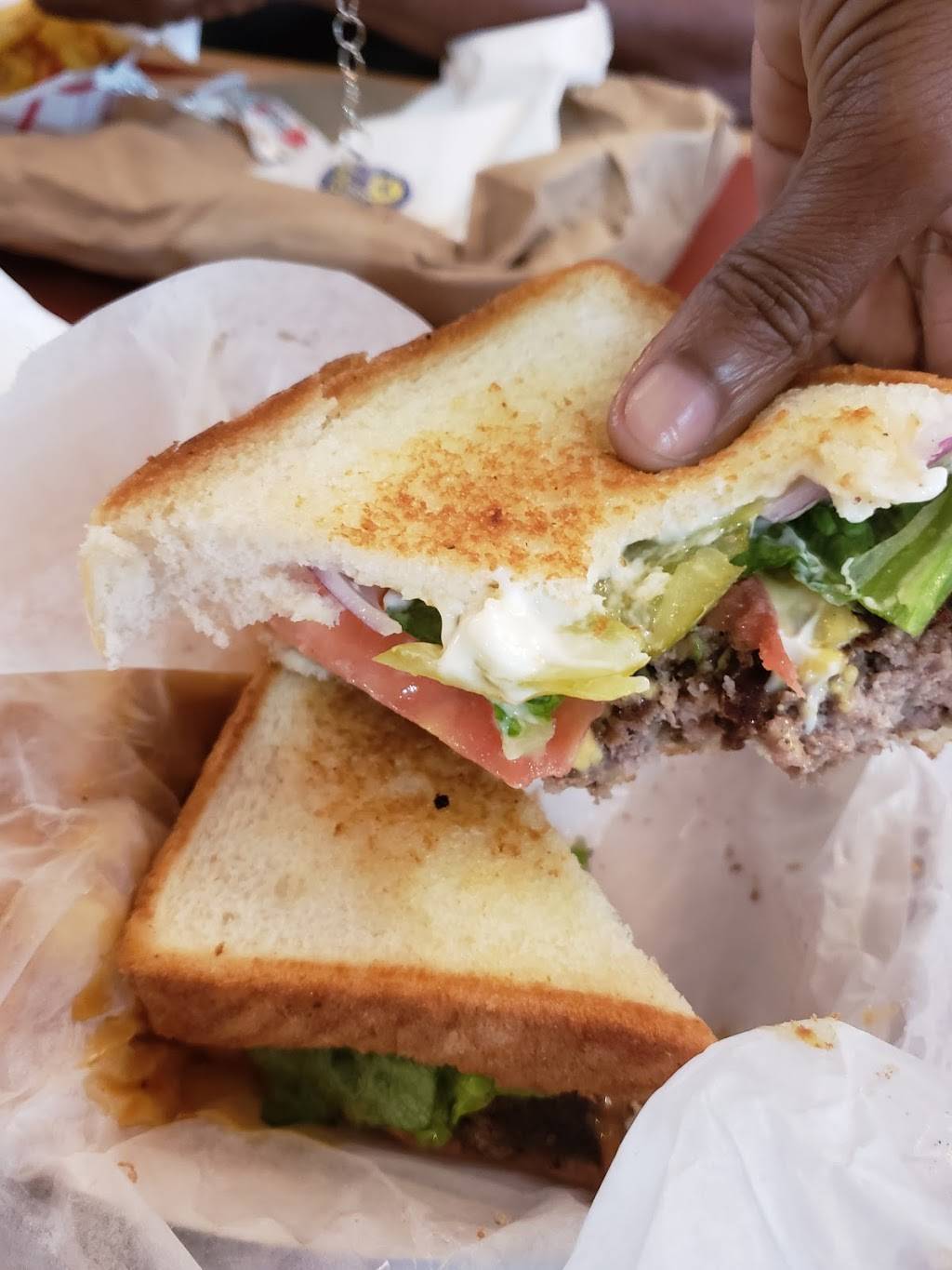 McMillons Bar-B-Que | restaurant | 1508 Dr Martin Luther King Blvd, Pompano Beach, FL 33060, USA | 9549777753 OR +1 954-977-7753