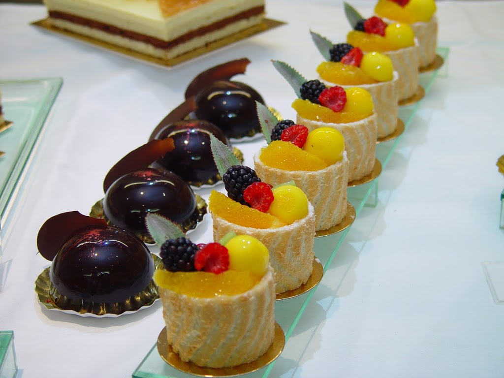 Paris Banh Mi Cafe Bakery | bakery | 1021 E Colonial Dr, Orlando, FL 32803, USA | 4078662012 OR +1 407-866-2012