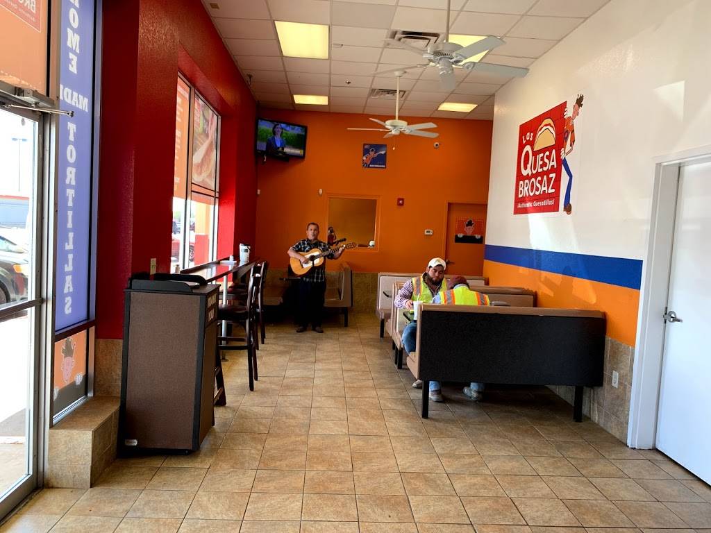 Las Quesabrosaz | restaurant | 909 S WW White Rd, San Antonio, TX 78220, USA | 2104449800 OR +1 210-444-9800