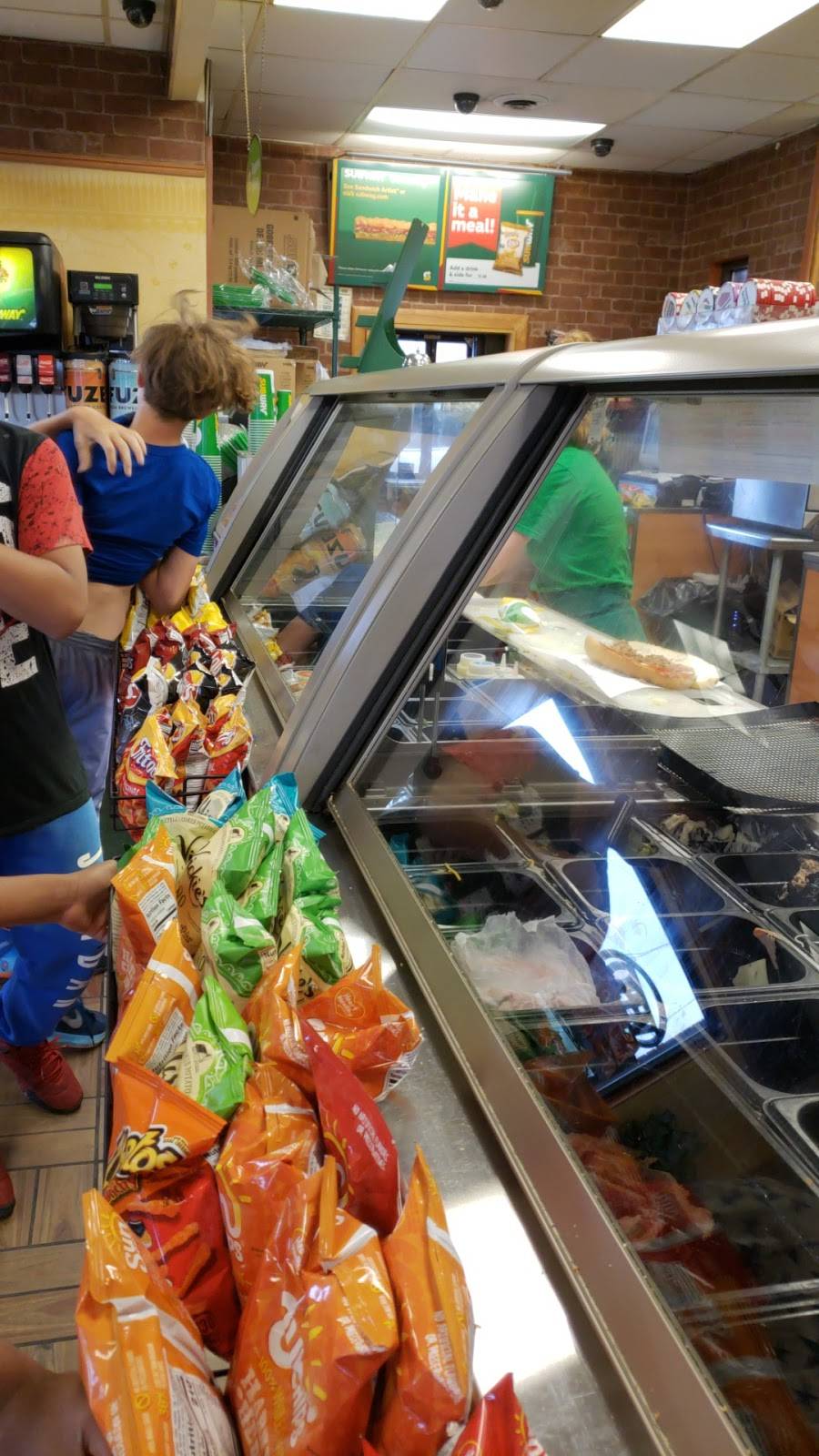 Subway | restaurant | 1518 N 6th St, Monticello, IN 47960, USA | 5745838782 OR +1 574-583-8782