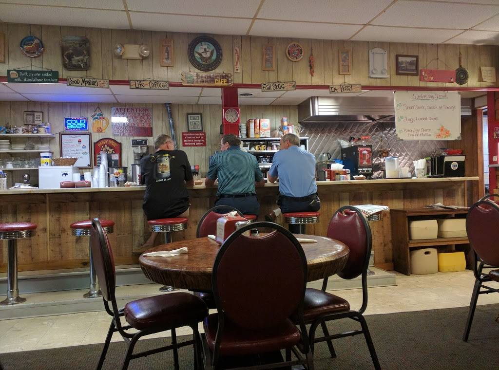 Farmers Cafe | restaurant | 213 S Main St, Blackstone, VA 23824, USA | 4342923236 OR +1 434-292-3236