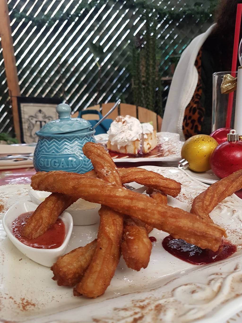 Abadia Lara | restaurant | Valentín Ruiz Pimentel 1885, Constitución (Ampl. Constitución), 22710 Rosarito, B.C., Mexico | 016615277373 OR +52 661 527 7373