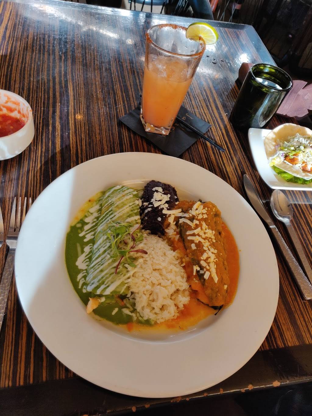 Javiers Restaurant - Newport Beach | restaurant | 7832 Pacific Coast Hwy, Newport Beach, CA 92657, USA | 9494941239 OR +1 949-494-1239