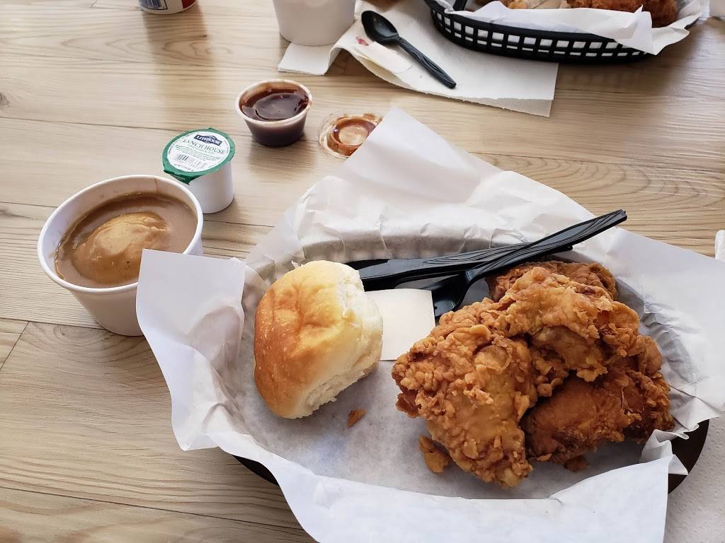 Ezells Famous Chicken | restaurant | 3925 196th St SW, Lynnwood, WA 98036, USA | 4256408111 OR +1 425-640-8111