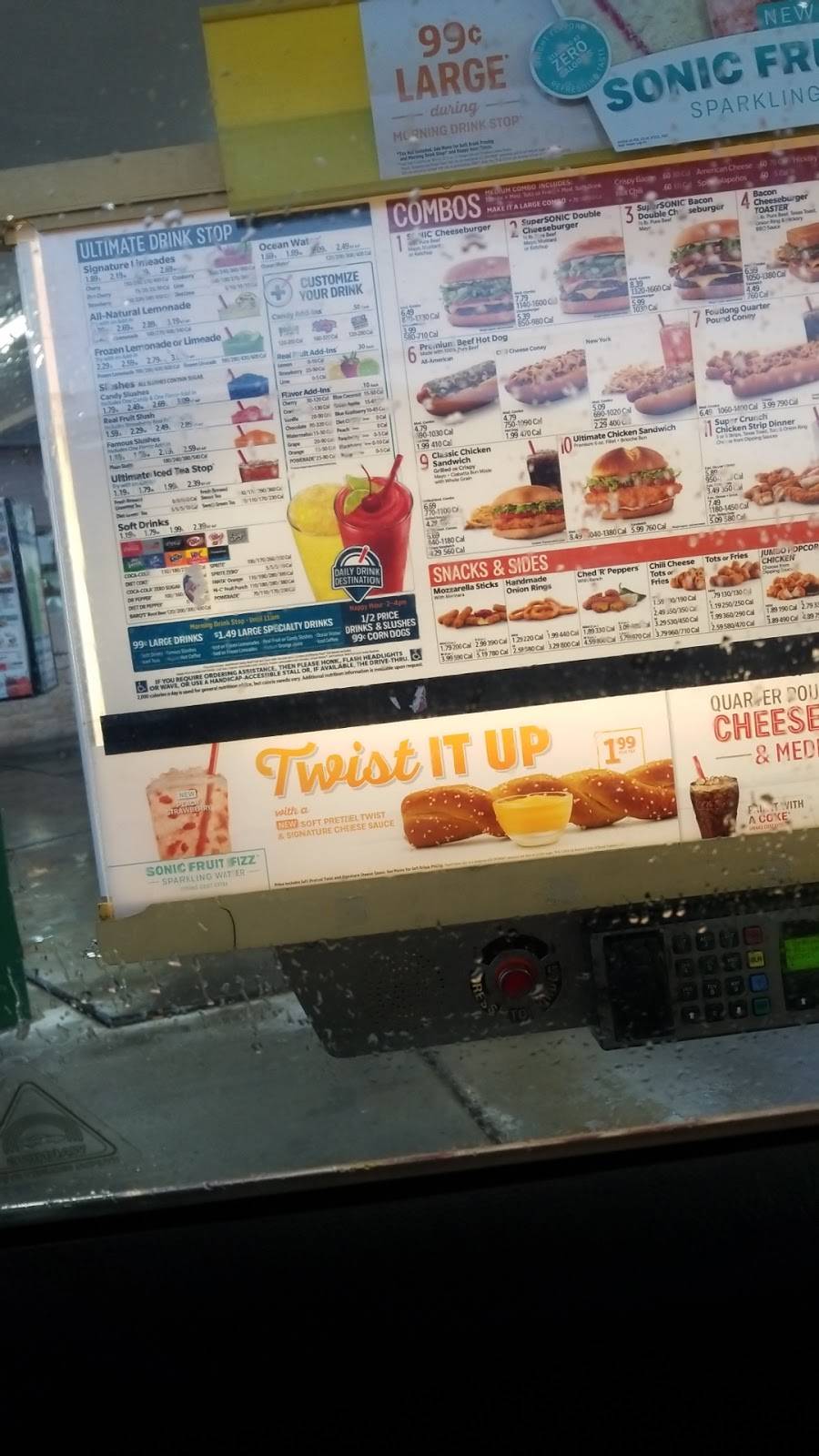 Sonic Drive-In | restaurant | 6101 NW Cache Rd, Lawton, OK 73505, USA | 5806995344 OR +1 580-699-5344