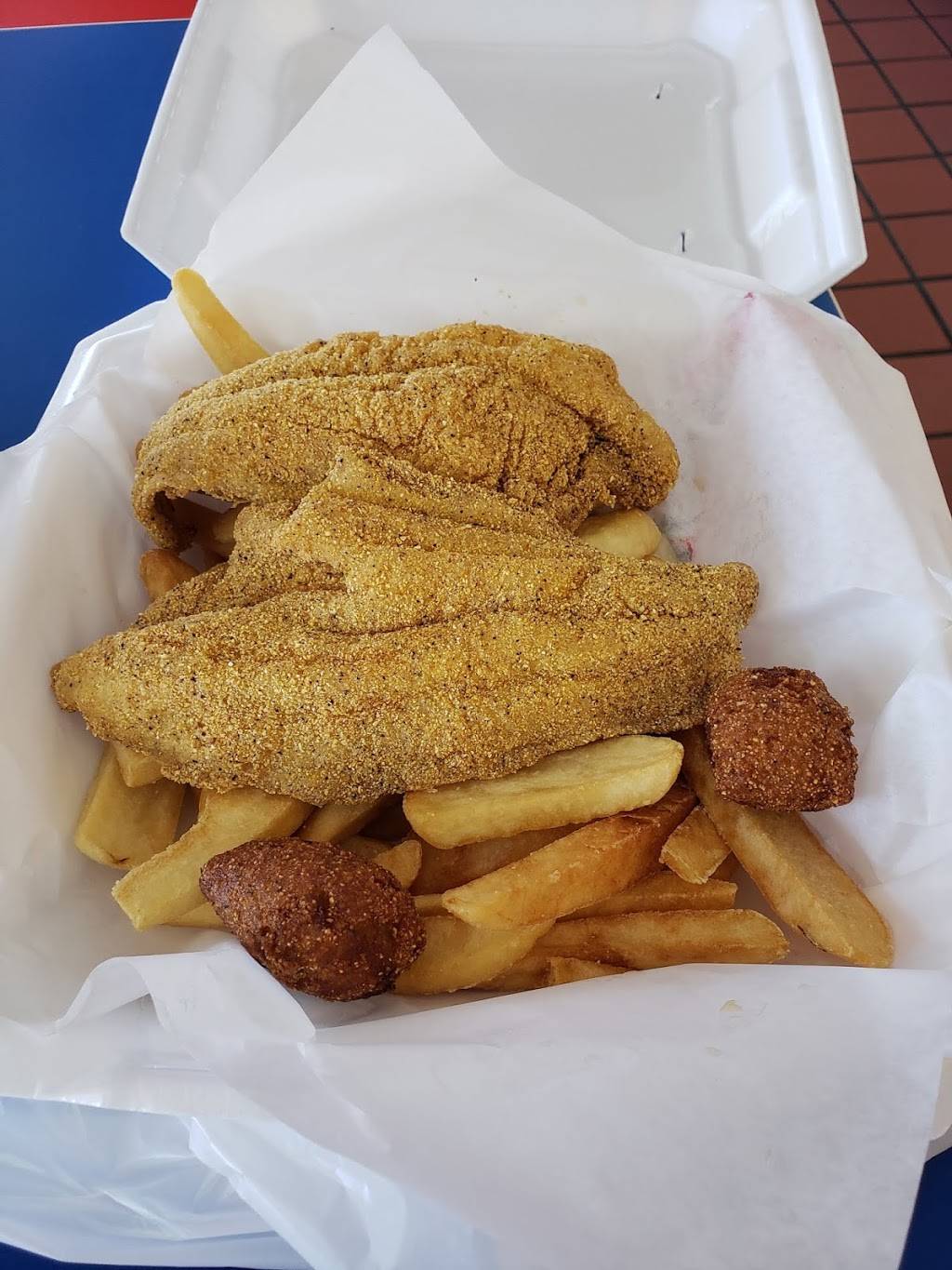 Crazy Catfish Restaurant | restaurant | 1410 W Buckingham Rd, Garland, TX 75042, USA | 9724872100 OR +1 972-487-2100