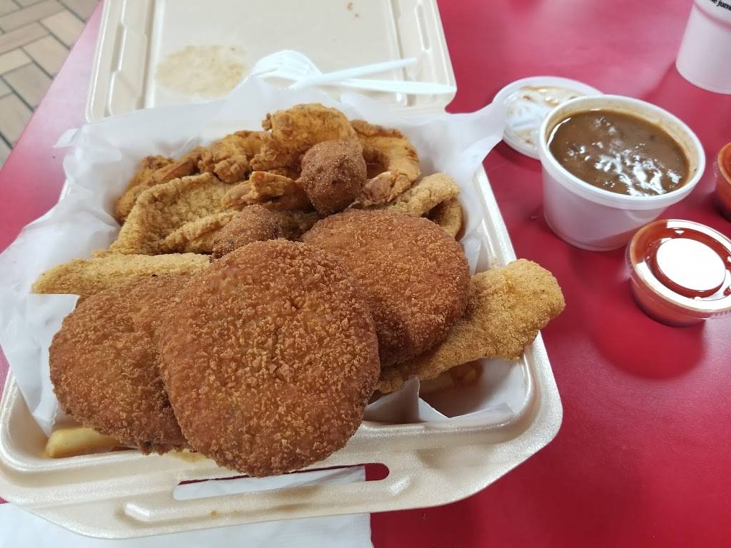 Sams Seafood | restaurant | 724 Raymond Rd, Jackson, MS 39204, USA | 7692576578 OR +1 769-257-6578