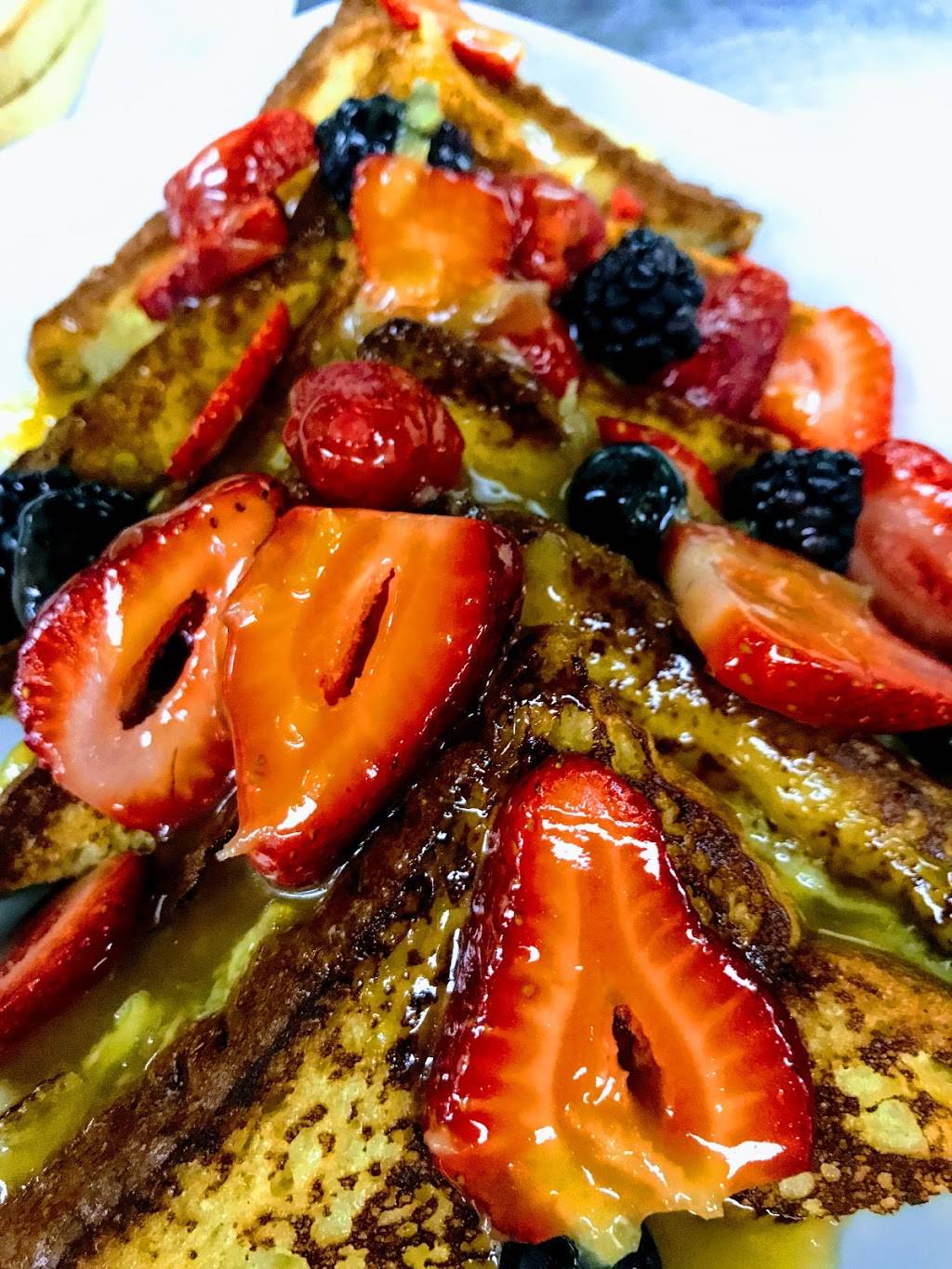 WynBurg Cafe | restaurant | 306 E Rand Rd, Arlington Heights, IL 60004, USA | 8473988900 OR +1 847-398-8900