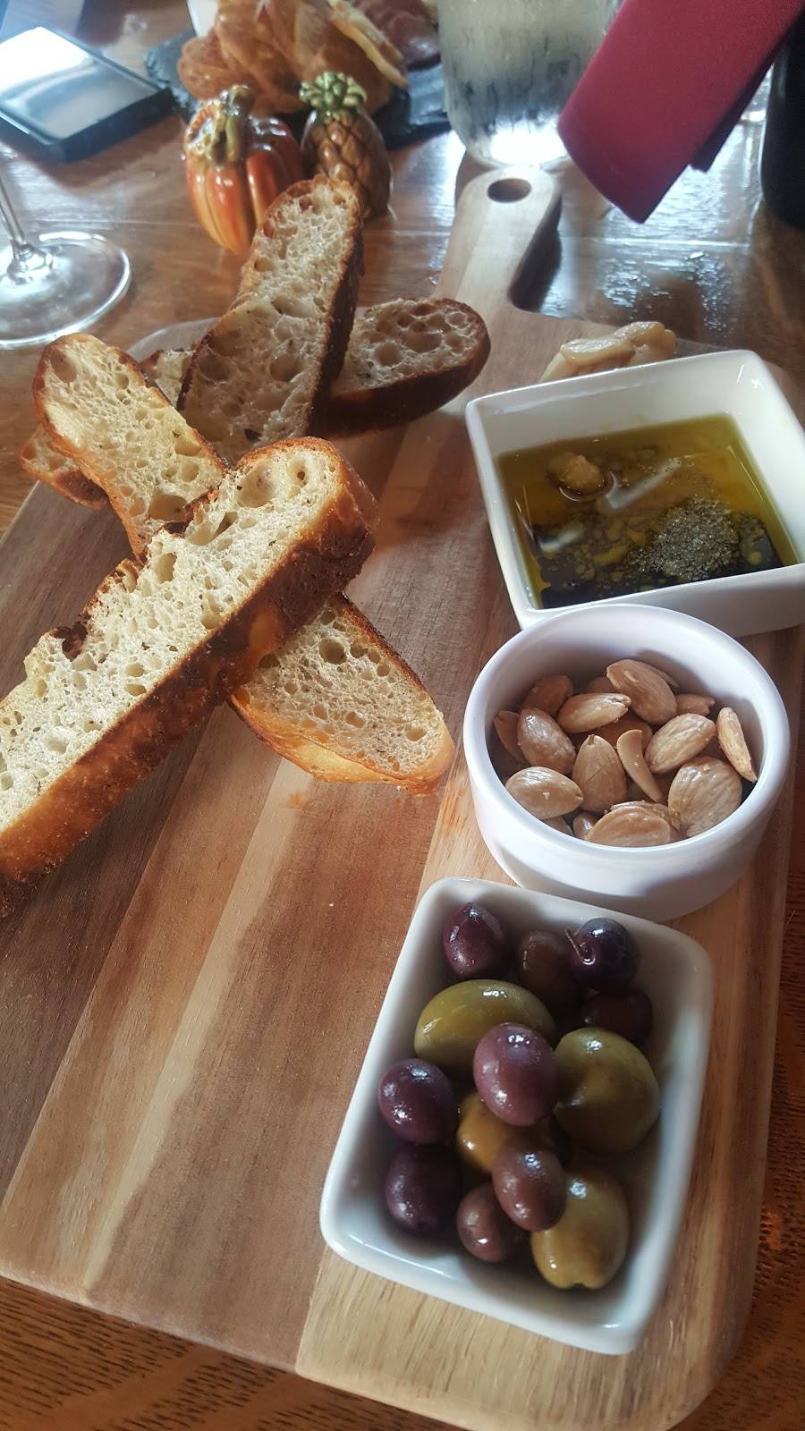 Stellas | restaurant | 401 Main Ave, De Pere, WI 54115, USA | 9203364100 OR +1 920-336-4100