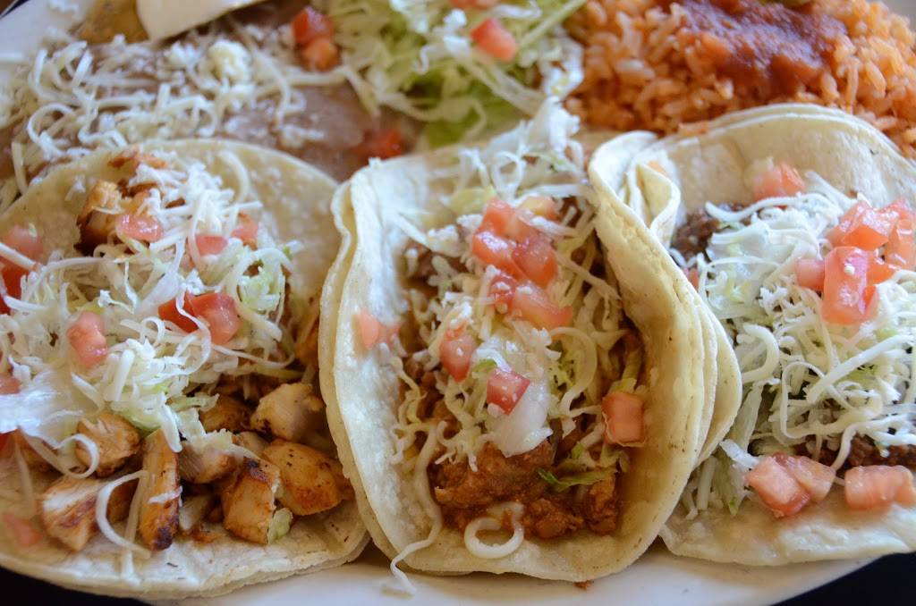 PEPEs Mexican Restaurant | restaurant | 1109, 920 N Bridge St, Yorkville, IL 60560, USA | 6305533336 OR +1 630-553-3336