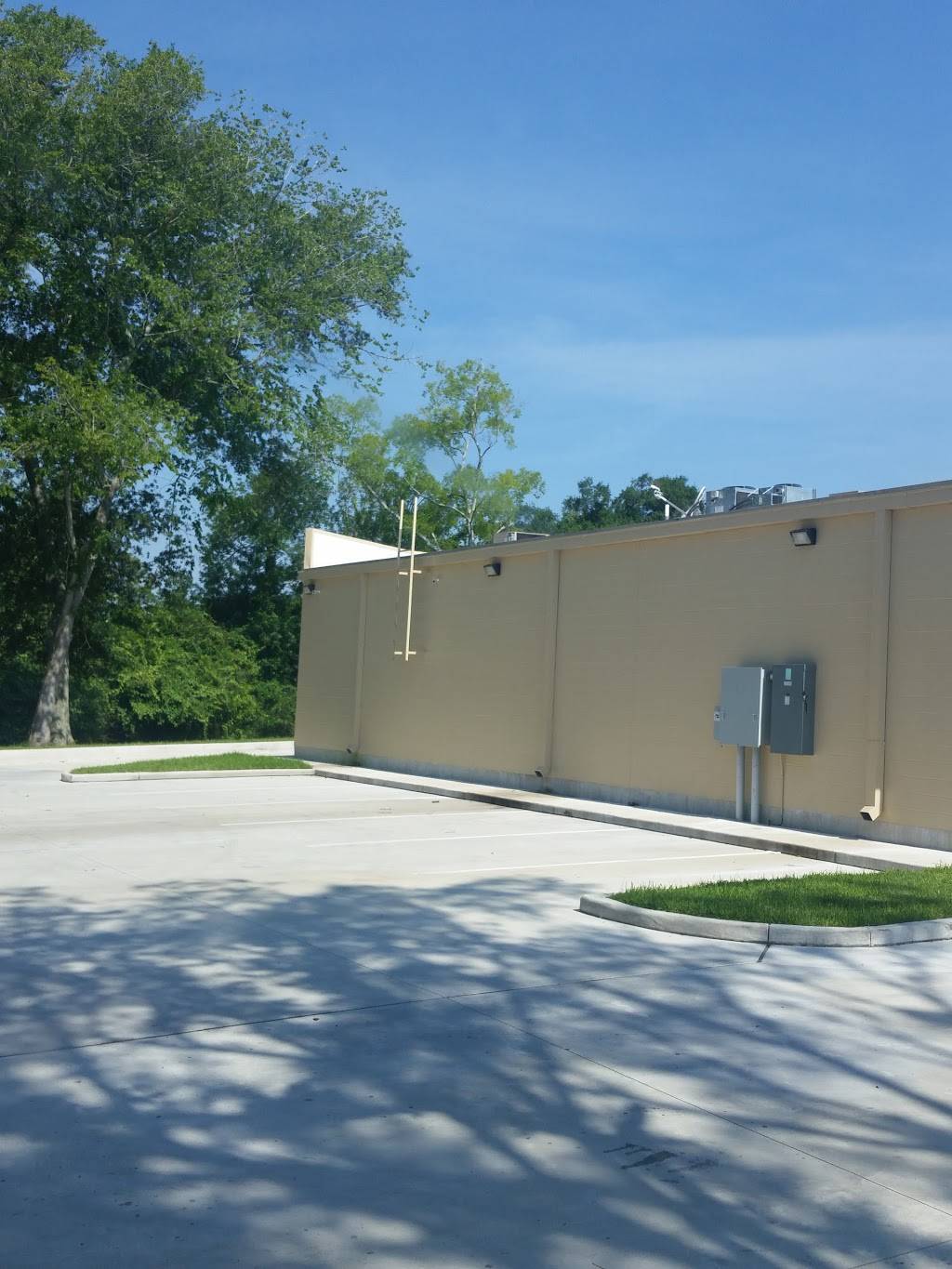 Bud Sonic | restaurant | 2610 Greens Rd, Houston, TX 77032, USA | 2818366022 OR +1 281-836-6022