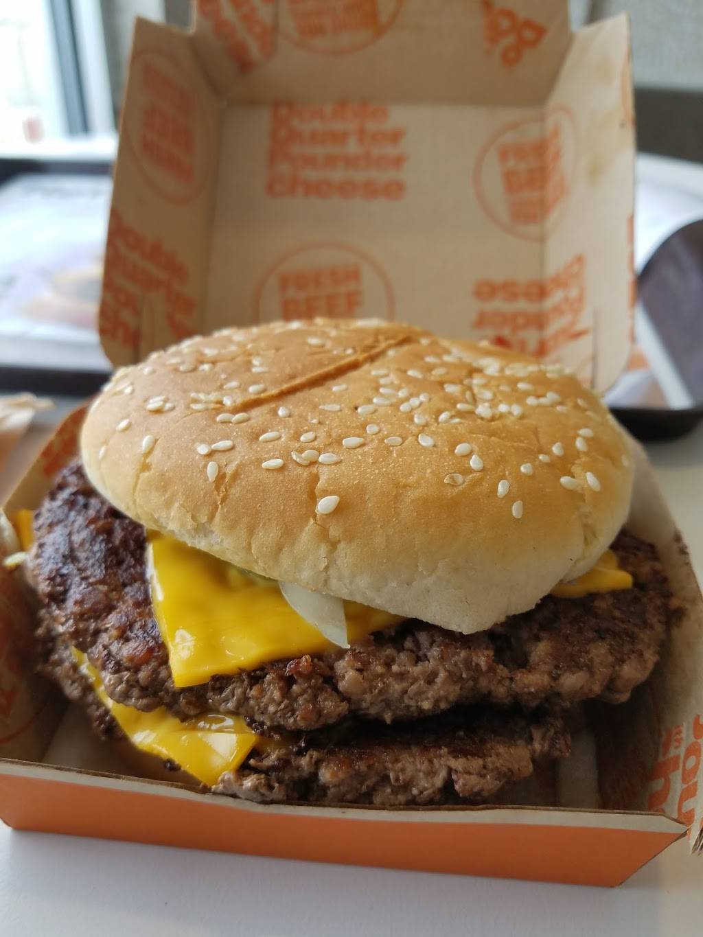 McDonalds | cafe | 965 Edwards Ferry Rd NE, Leesburg, VA 20176, USA | 7037716035 OR +1 703-771-6035