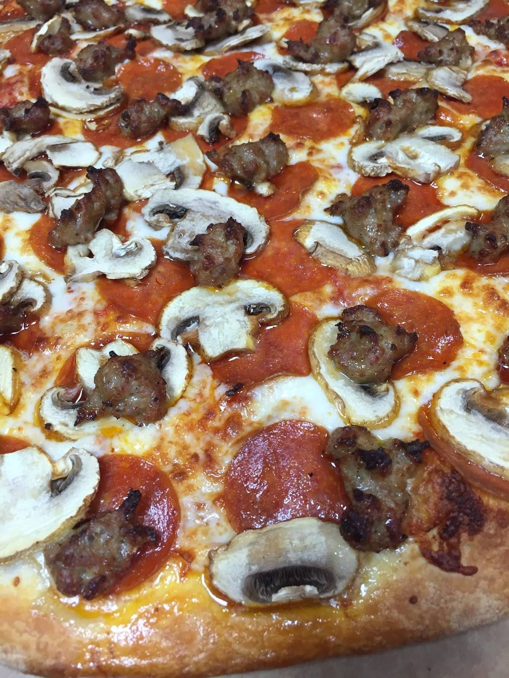 Delish Pizza | restaurant | 7465 Watt Ave, North Highlands, CA 95660, USA | 9163328888 OR +1 916-332-8888