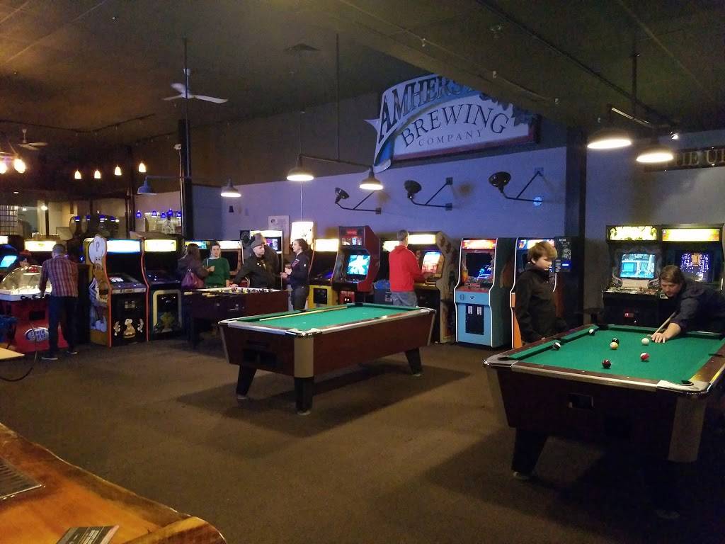 Hangar Pub And Grill | restaurant | 10 University Drive, Brewery, Amherst, MA 01002, USA | 4132534400 OR +1 413-253-4400