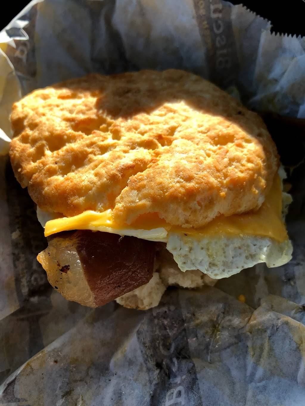 Biscuitville | cafe | 2145 Peters Creek Pkwy, Winston-Salem, NC 27103, USA | 3367235034 OR +1 336-723-5034