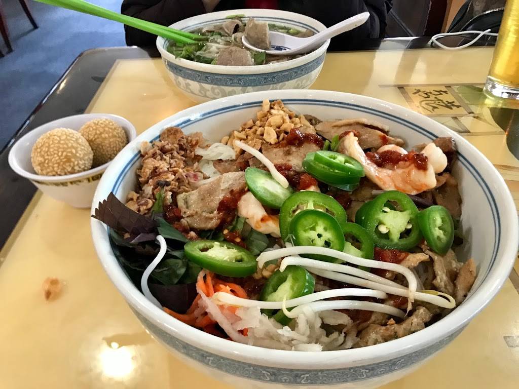Pho 87 | restaurant | 3620 S Jones Blvd, Las Vegas, NV 89103, USA | 7022338787 OR +1 702-233-8787