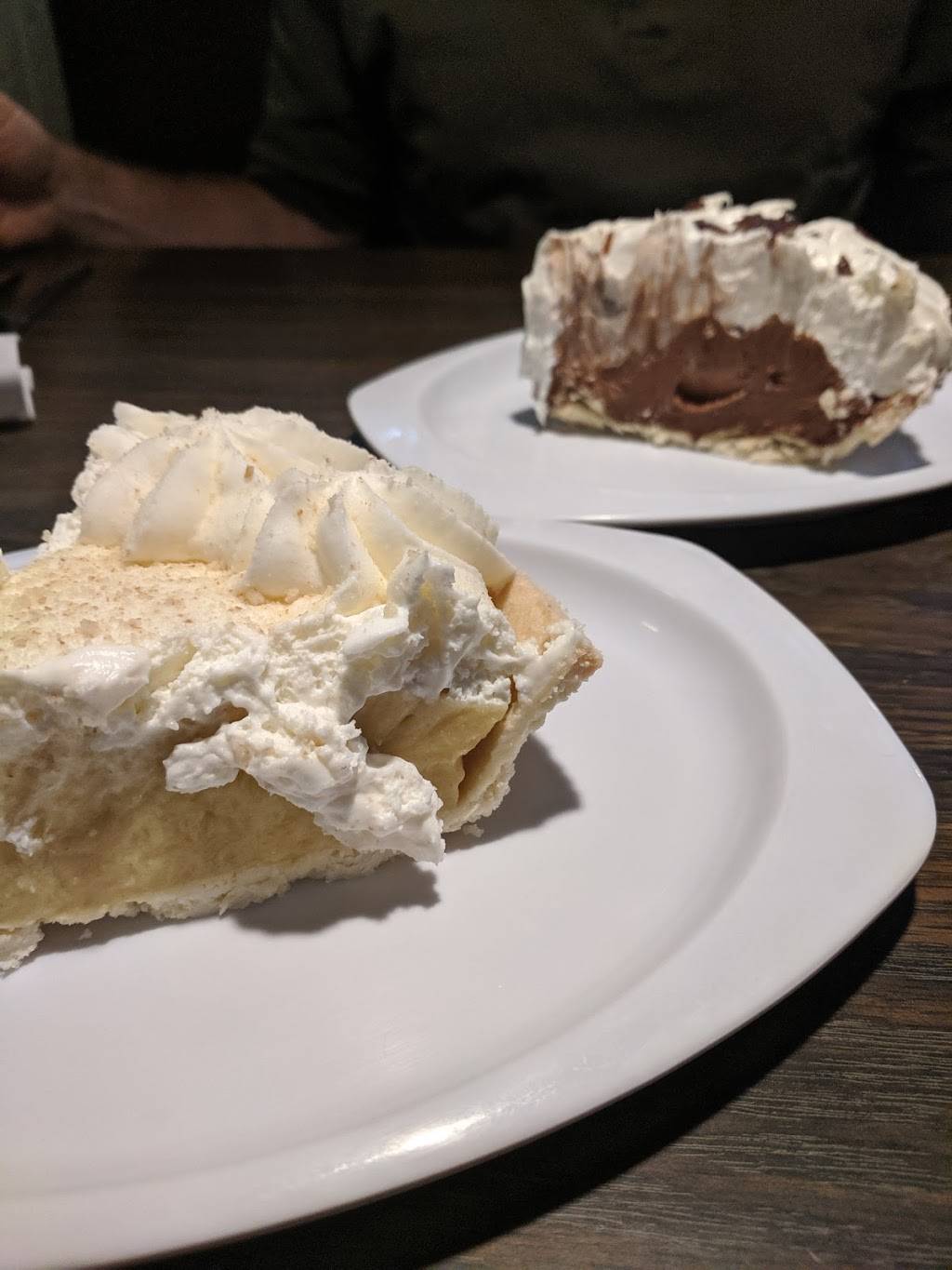 Avantis | restaurant | 1662 W 8th St, Erie, PA 16505, USA | 8144563096 OR +1 814-456-3096