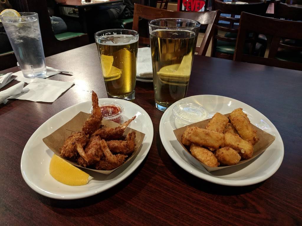 Eagles Bar & Grill | restaurant | 50640 Waterside Dr, New Baltimore, MI 48051, USA | 5869499600 OR +1 586-949-9600