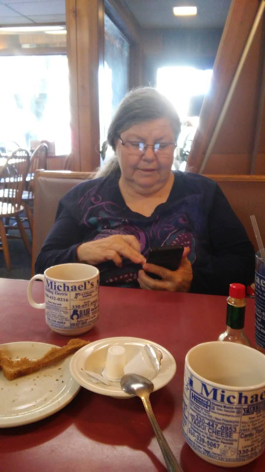 Michaels Restaurant | restaurant | 134 E High Ave, New Philadelphia, OH 44663, USA | 3303438670 OR +1 330-343-8670