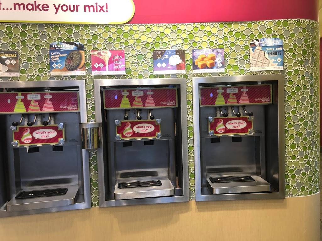 Menchies Frozen Yogurt | bakery | 1802 NW Chipman Rd, Lees Summit, MO 64081, USA | 8163471909 OR +1 816-347-1909