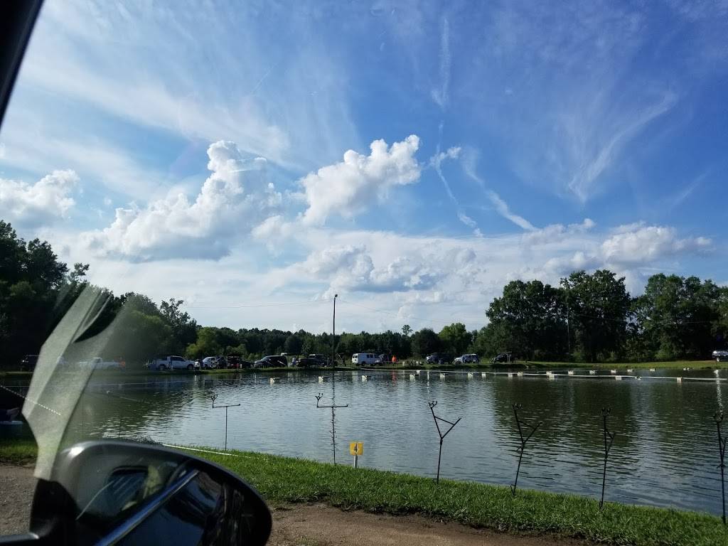 Joes Lake and Restaurant -THE HEART OF SUGAR - TeT, S.C. | restaurant | 155 Lake Pl, Greer, SC 29651, USA | 8648773400 OR +1 864-877-3400