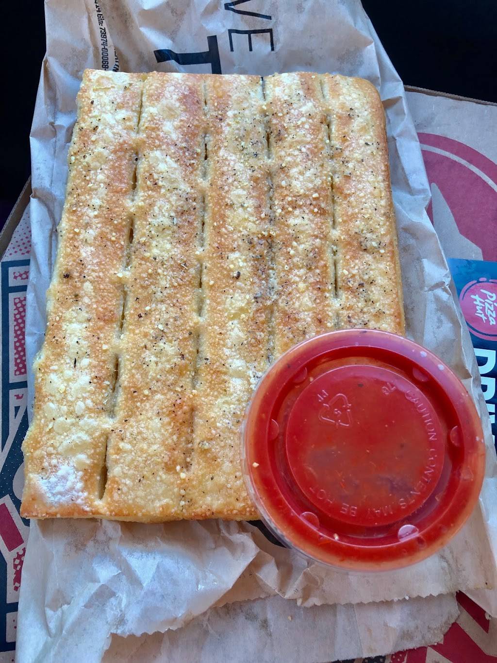 Pizza Hut | restaurant | 913 W Galbraith Rd, Cincinnati, OH 45231, USA | 5135224000 OR +1 513-522-4000