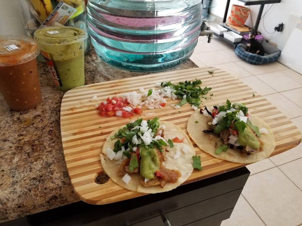 Bizzo Pizzo | restaurant | Av Del Pacifico 1363, Playas, Jardines Playas de Tijuana, Tijuana, B.C., Mexico | 016644381405 OR +52 664 438 1405