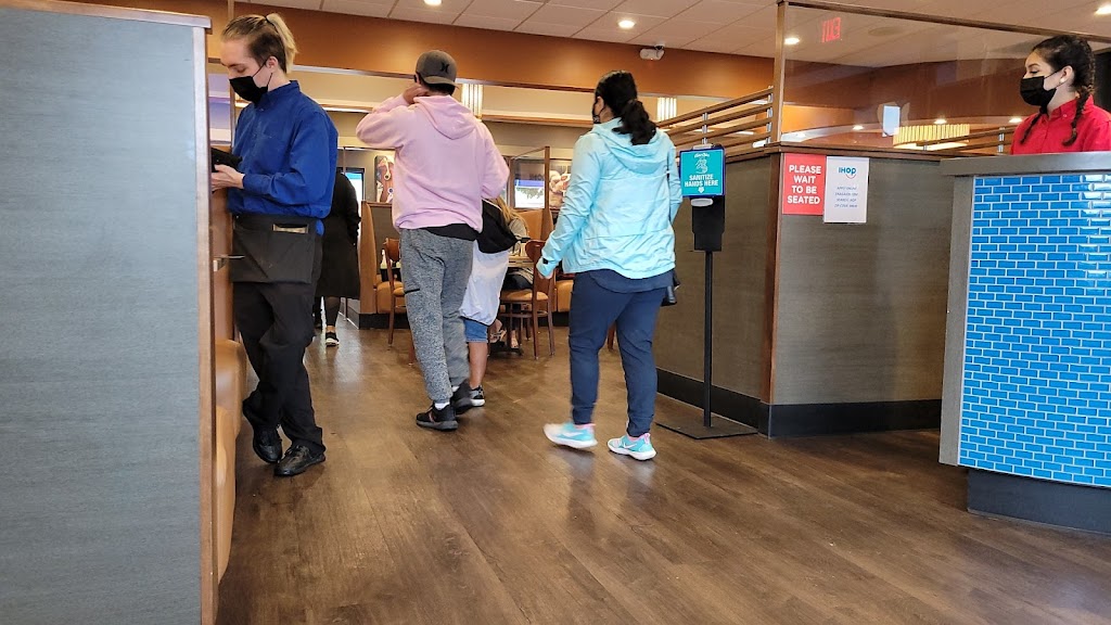 IHOP | restaurant | 24060 104th Ave SE, Kent, WA 98030, USA | 2534807142 OR +1 253-480-7142