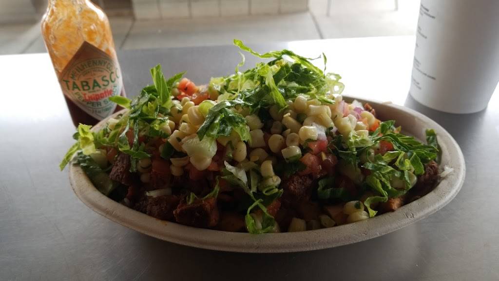 Chipotle Mexican Grill | restaurant | 5553 Mahoning Ave, Austintown, OH 44515, USA | 3303184930 OR +1 330-318-4930