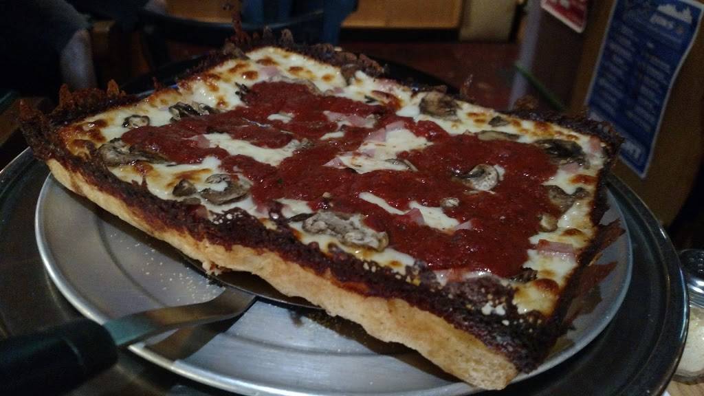 G. Willies Bar & Grill | restaurant | 31230 Harper Ave, St Clair Shores, MI 48082, USA | 5862937100 OR +1 586-293-7100