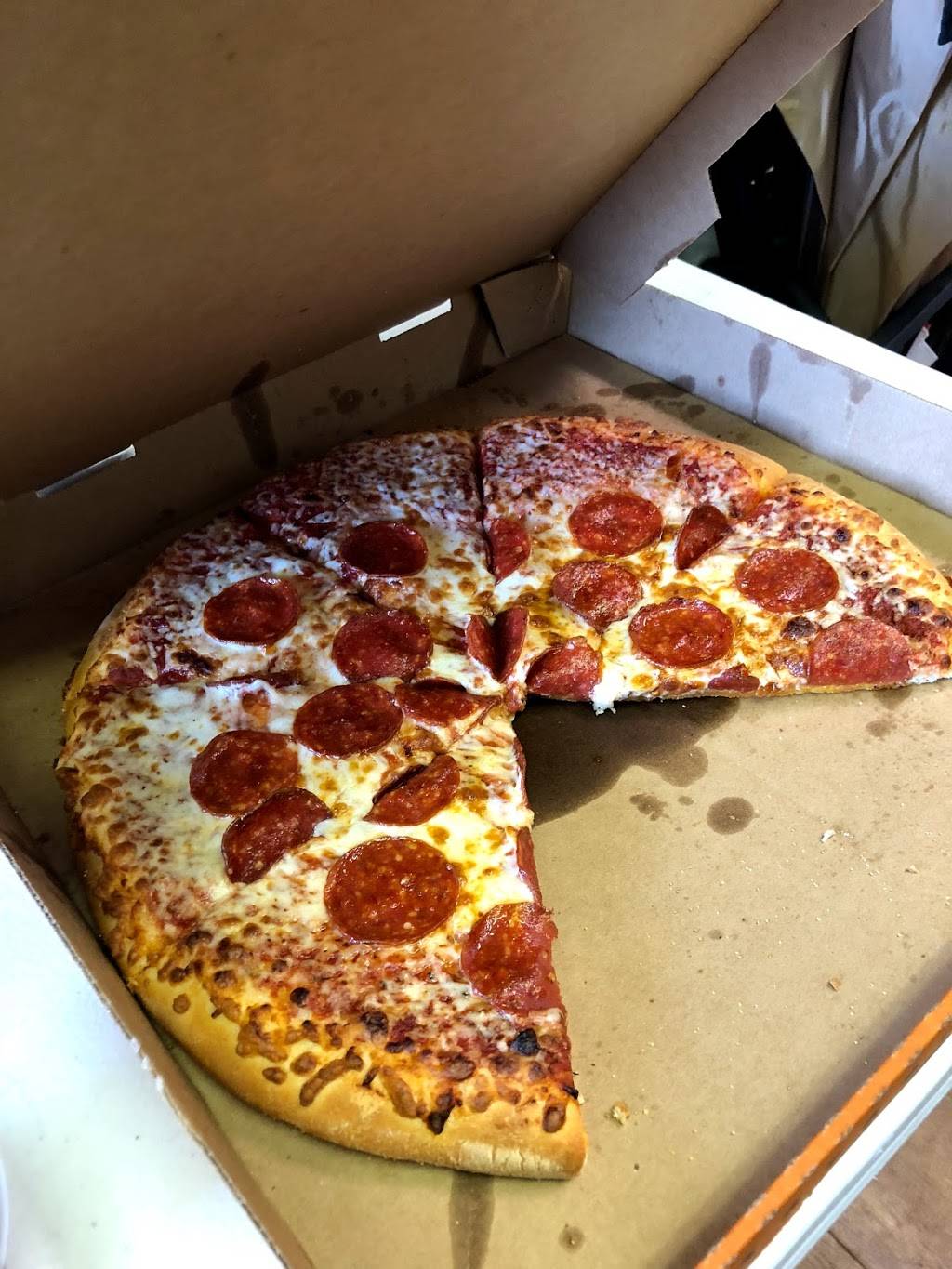 Little Caesars Pizza | meal takeaway | 4089 Alpine Ave NW, Comstock Park, MI 49321, USA | 6167848460 OR +1 616-784-8460