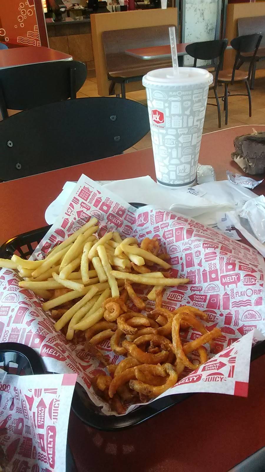 Jack in the Box | restaurant | 1992 Wentzville Pkwy, Wentzville, MO 63385, USA | 6363322277 OR +1 636-332-2277