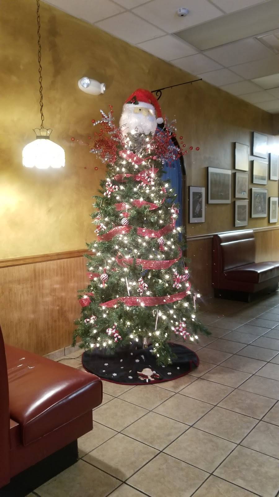 Foxs Pizza Den | restaurant | 147 E Church St, Sandersville, GA 31082, USA | 4785521099 OR +1 478-552-1099