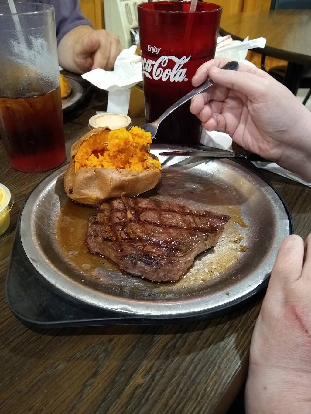 Porkys 2 | restaurant | 4697 Main St, Grant, AL 35747, USA | 2567285539 OR +1 256-728-5539