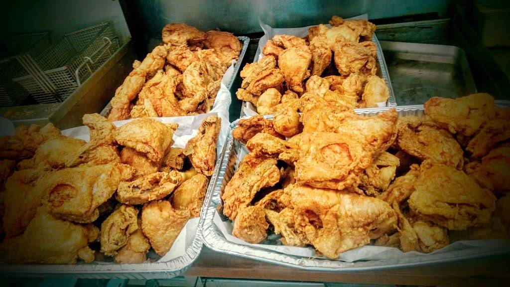 Happy Days Diner | restaurant | 205 IL-54, Roberts, IL 60962, USA | 2173952277 OR +1 217-395-2277