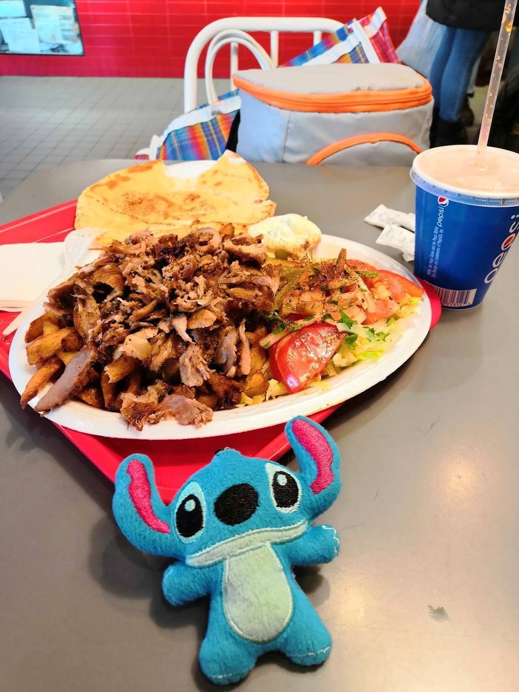 La Ligne Rouge - Gyros - Souvlaki - Doner Kebab - Subs - Burgers | restaurant | 414 Rue Jean-Talon, Montréal, QC H2R 1T5, Canada | 5142772222 OR +1 514-277-2222