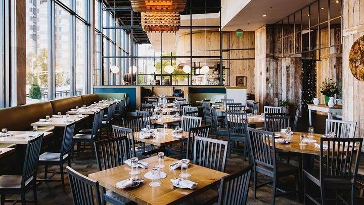 White Oak Kitchen & Cocktails | restaurant | 270 Peachtree St NW, 100, Atlanta, GA 30303, USA | 4045247200 OR +1 404-524-7200