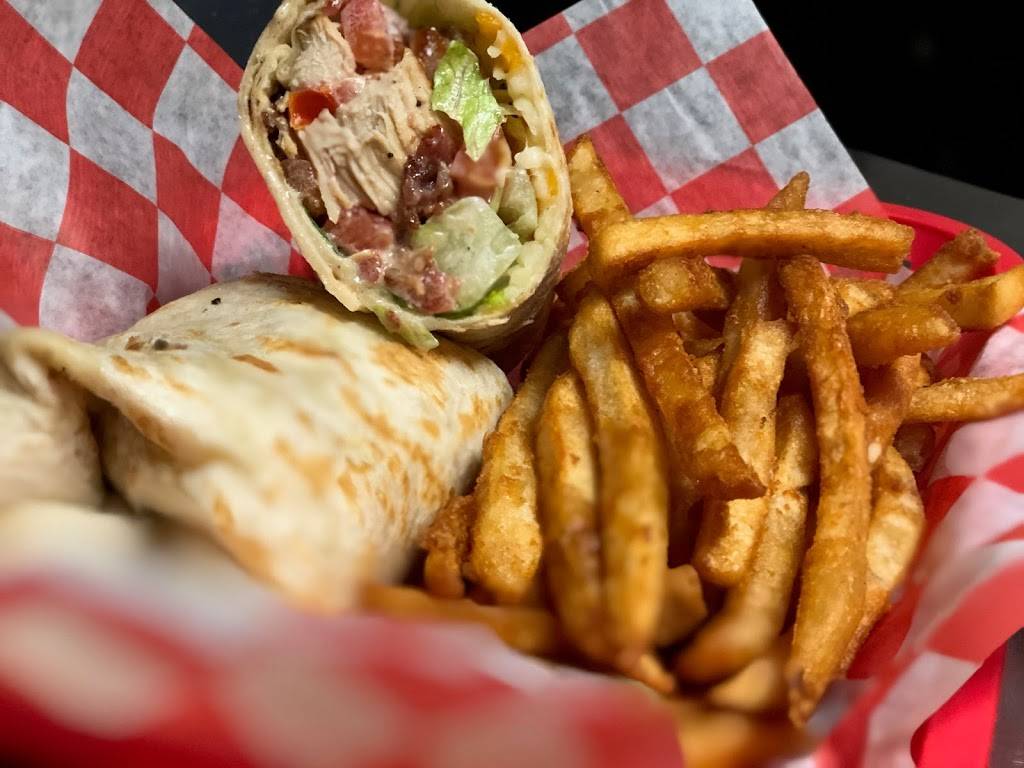 Game On! | restaurant | 5880 Cheviot Rd, Cincinnati, OH 45247, USA | 5133859999 OR +1 513-385-9999