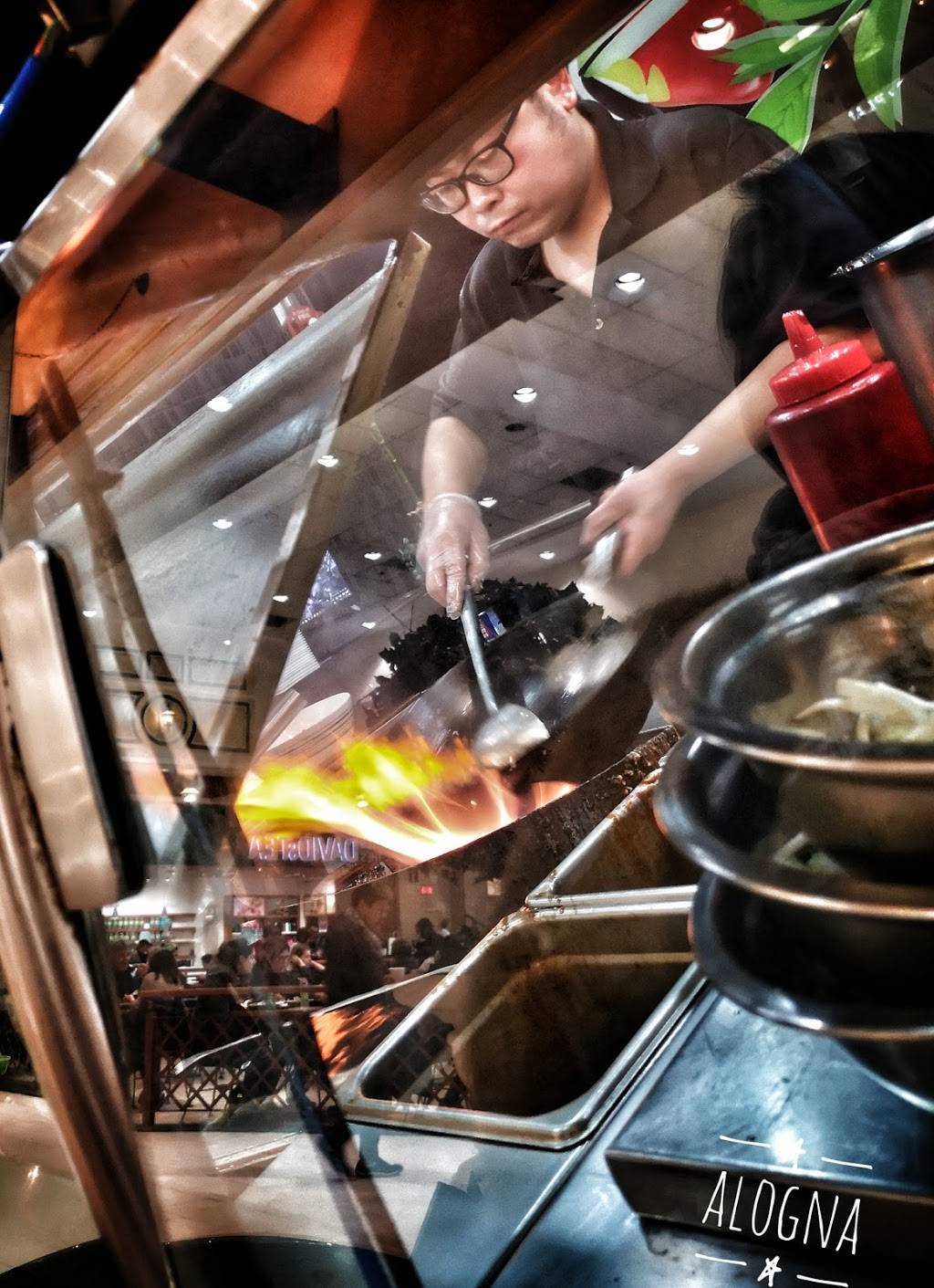 Thai Express | restaurant | 4225 Boulevard des Forges, Trois-Rivières, QC G8Y 1W1, Canada | 8193747636 OR +1 819-374-7636