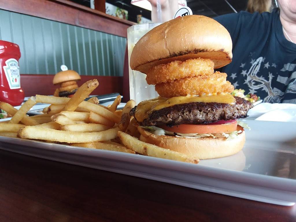 Ruby Tuesday | restaurant | 1807 S Main St, Farmville, VA 23901, USA | 4343913475 OR +1 434-391-3475